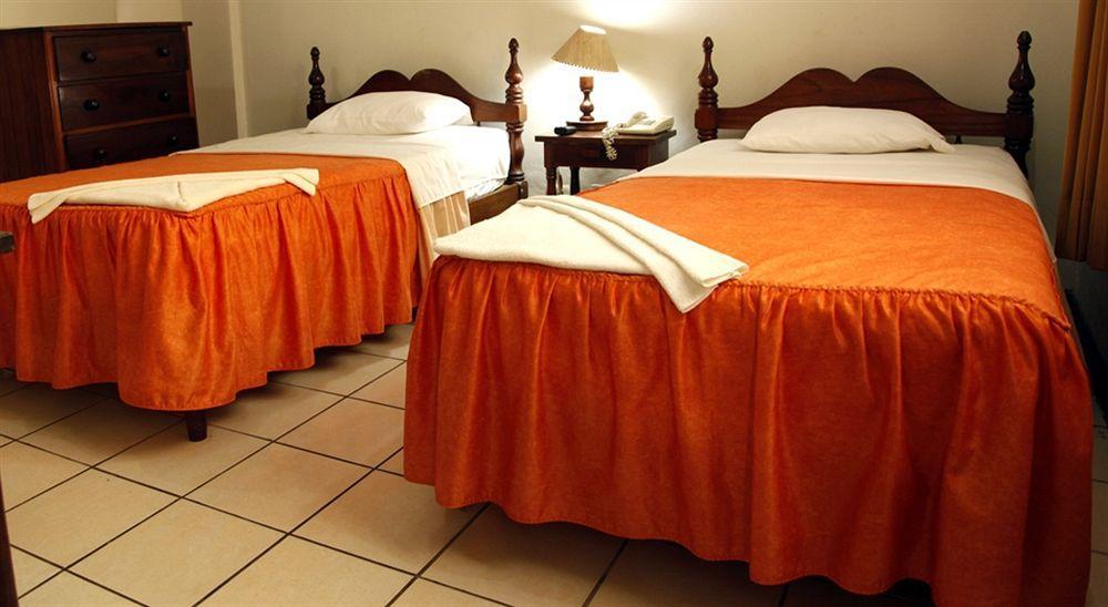 Hotel Cabana Quinta Пуерто-Мальдонадо Екстер'єр фото